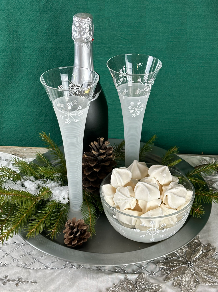 Winter Wonderland Snowflake Hollow Flute Set/2