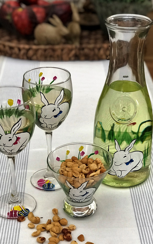 Springtime Bunny and Tulips Cosmopolitan S/2 - Golden Hill Studio