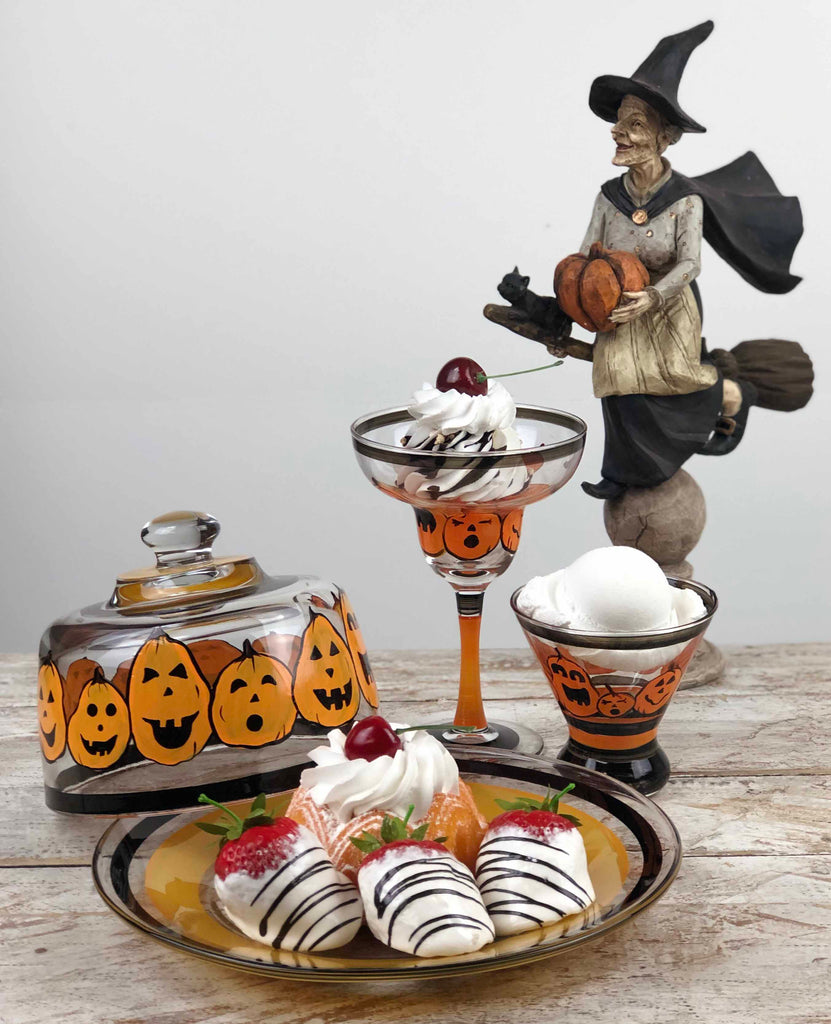 Pumpkin Family Cheese Dome - Golden Hill Studio