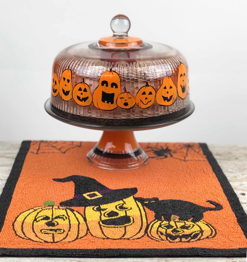 Pumpkin Family Cake Dome - Golden Hill Studio