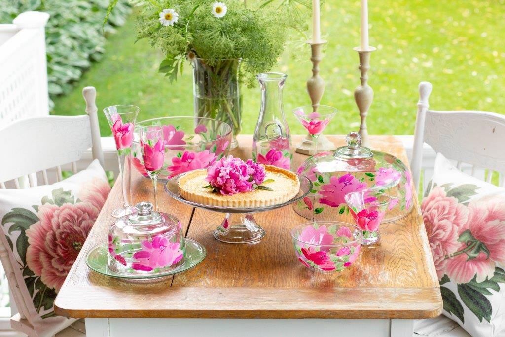 Polynesian Peony Lg Cake Dome - Golden Hill Studio