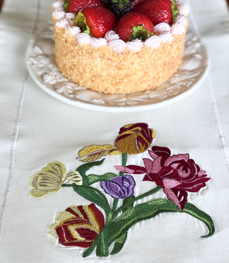 Tulip Bouquet Runner - Golden Hill Studio