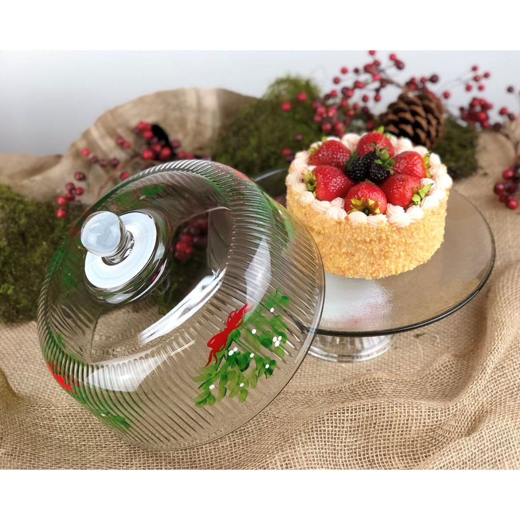 Mistletoe Love Cake Dome - Golden Hill Studio