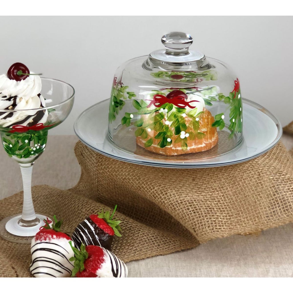 Mistletoe Love Cheese Dome - Golden Hill Studio