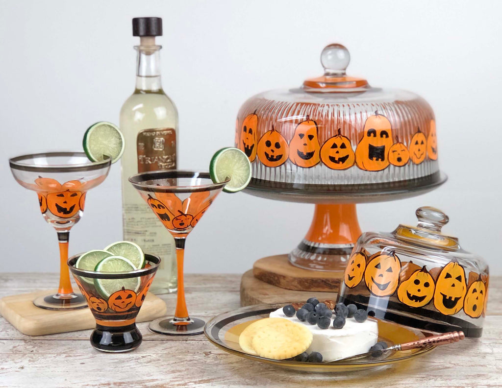 Pumpkin Family Cheese Dome - Golden Hill Studio